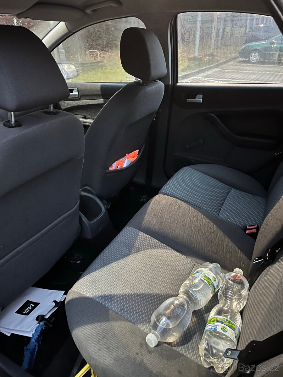 2007 Ford Focus mk2 1.6 benzín 74kW - 10