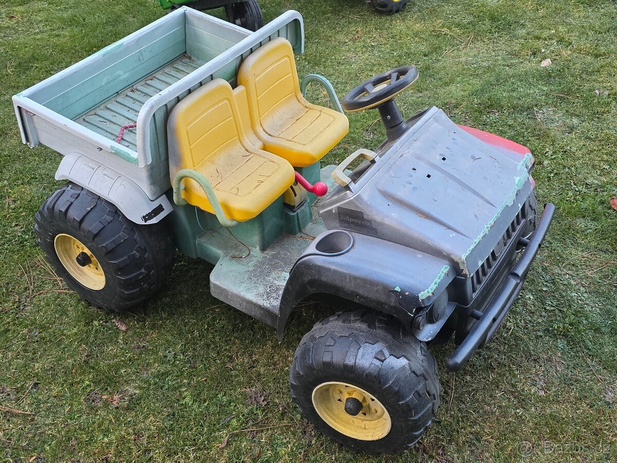 Traktor John Deere - Peg Perego - REZERVACE - 10