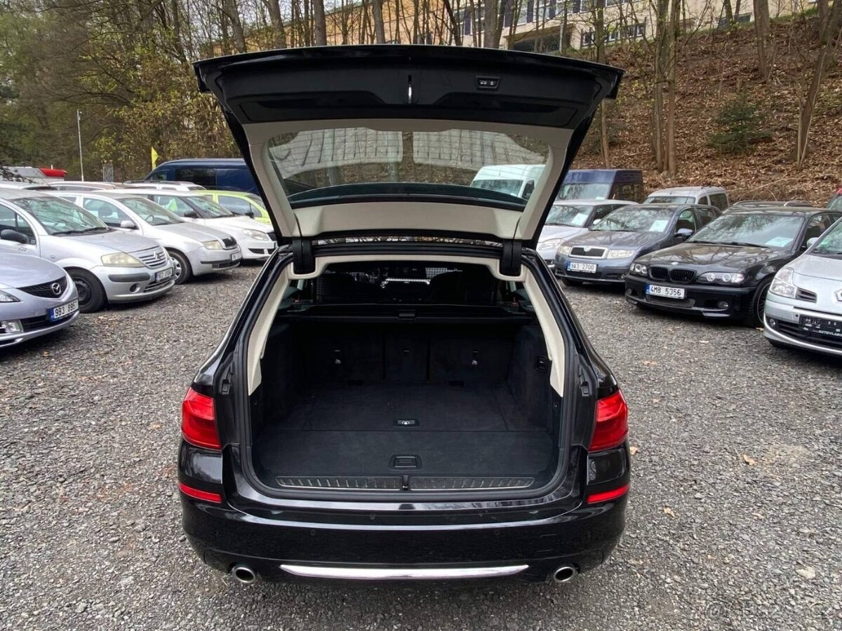 BMW 520d xDrive Touring LuxuryLine 2018 122tkm 4x4 klima ČR - 10