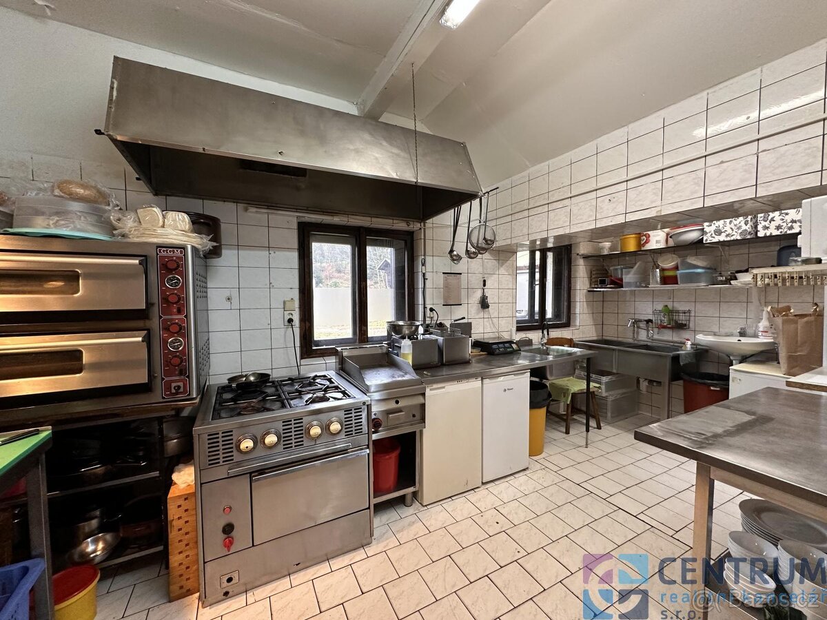 Prodáváme exkluzivně objekt s celkovou užitnou plochou 140 m - 10