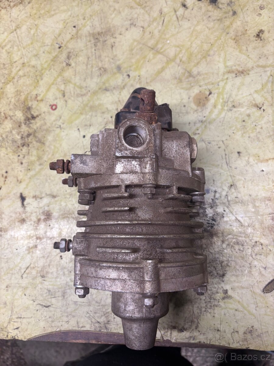 Regulátor tlaku Tatra - 10