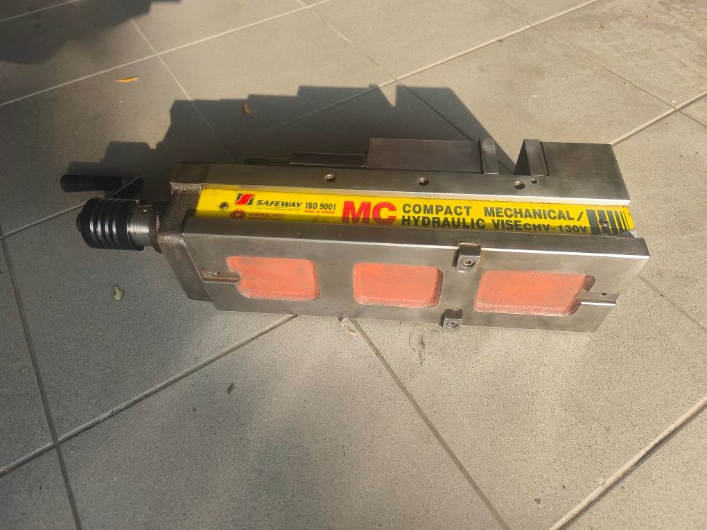 Strojní hydraulický přesný svěrák Safeway VISE CHV-130V - 10