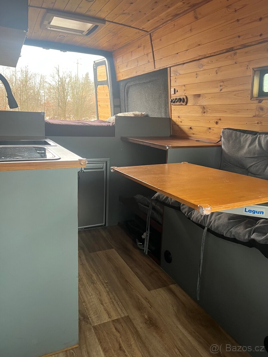 Obytný Mercedes-Benz Sprinter 210 - 10