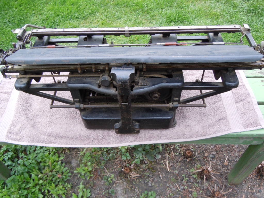 STARÝ PSACÍ STROJ REMINGTON 12 - 10