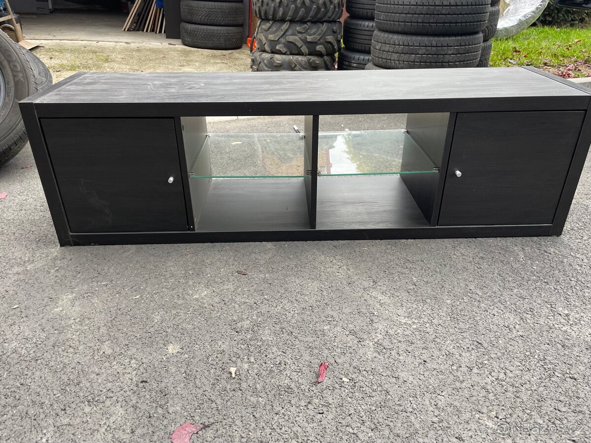 Jídelní stůl + židle + televizní stolek - 10