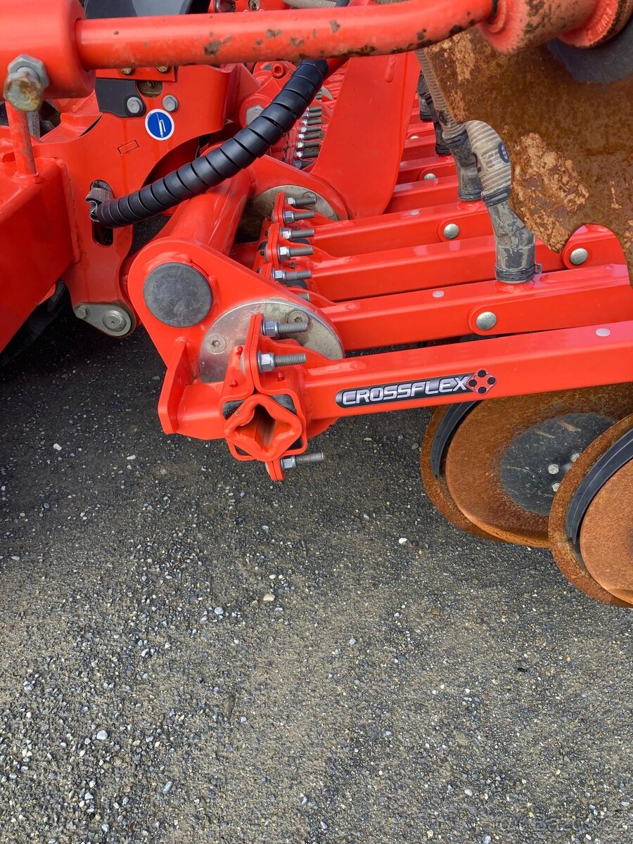 Secí stroj KUHN Espro 6000R - 10