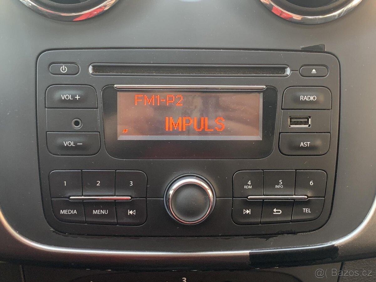 Dacia Logan 1.2i , 54 kW benzín, 2015 - 10