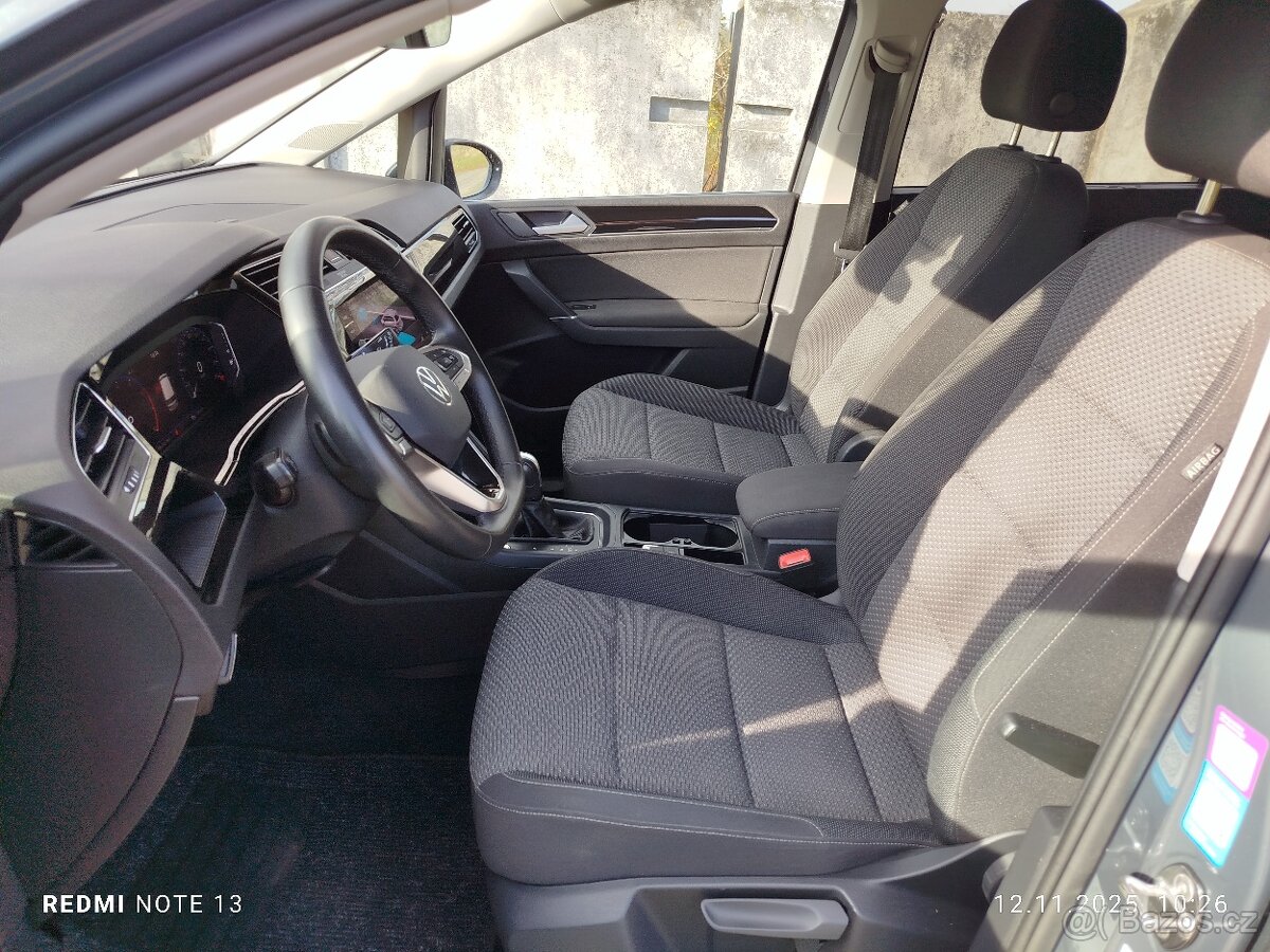 VW Touran 1.5 TSI DSG 7 míst - 10