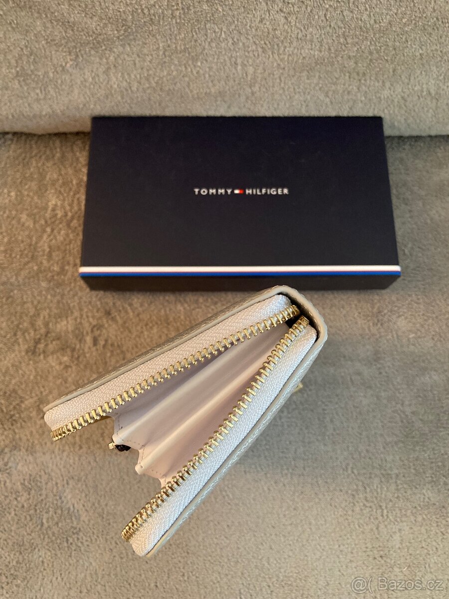 Nová peněženka Tommy Hilfiger - 10
