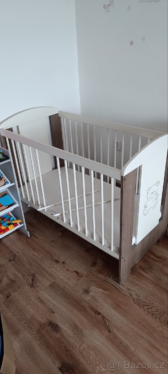 Postýlka + přebalovák s úložným prostorem - 10