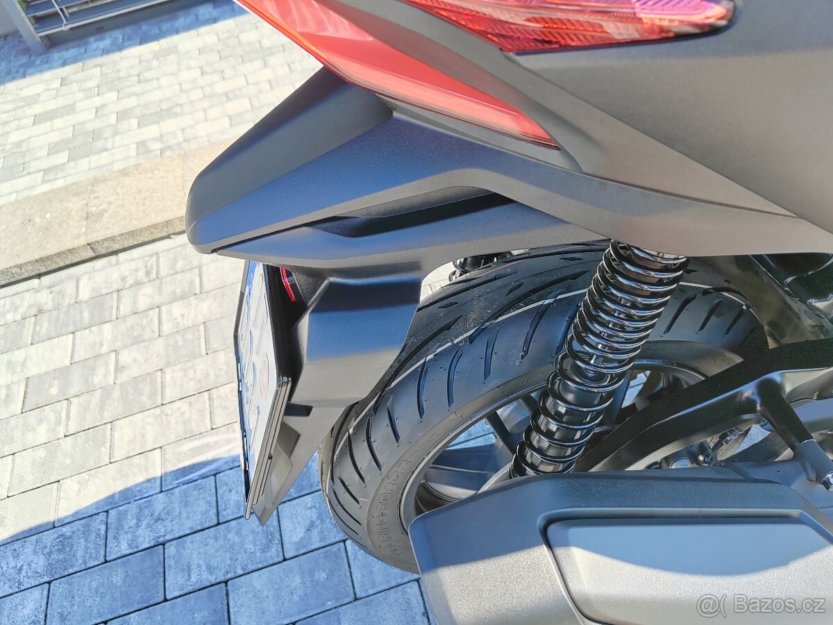 Honda Forza 350 - 10