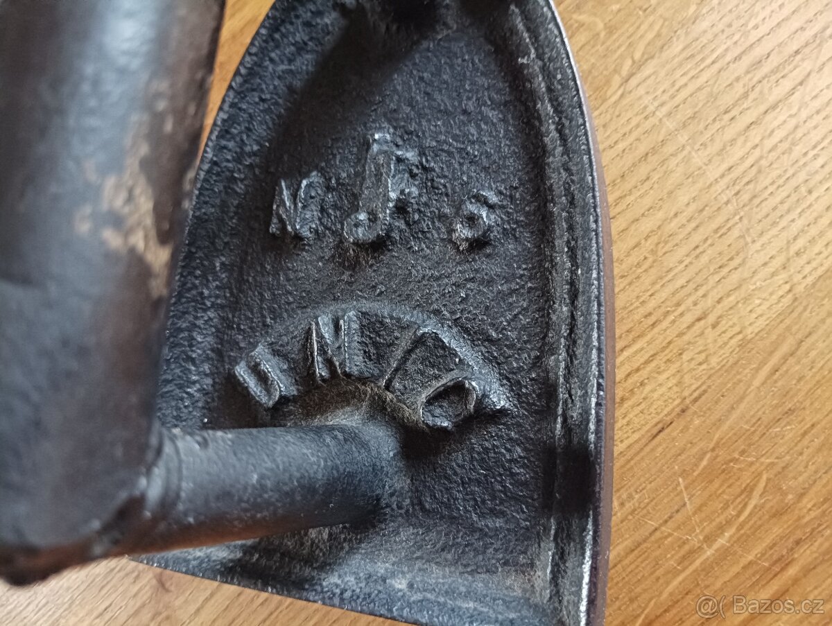 STAROŽITNÁ NAHŘÍVACÍ ŽEHLIČKA UNIC 19. STOL. FRANCIE - 10