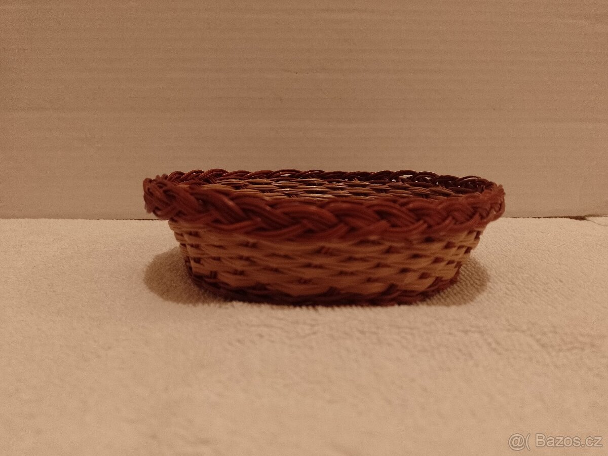 Misky ze šustí a proutí - 10