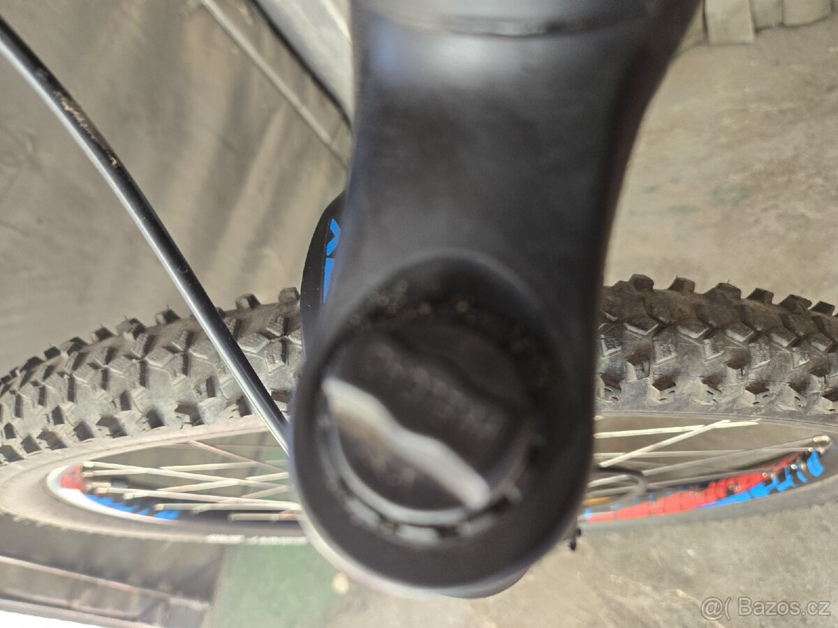 Horské kolo Rockmachine 29 - 10