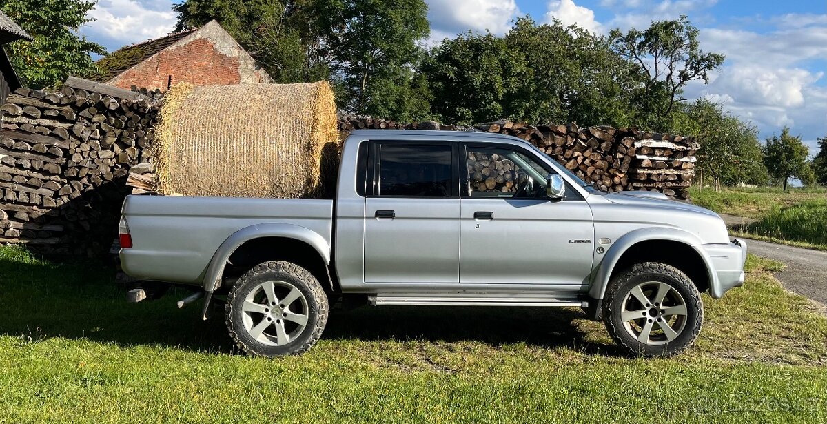 Alu kola Mitsubishi L200 - 10