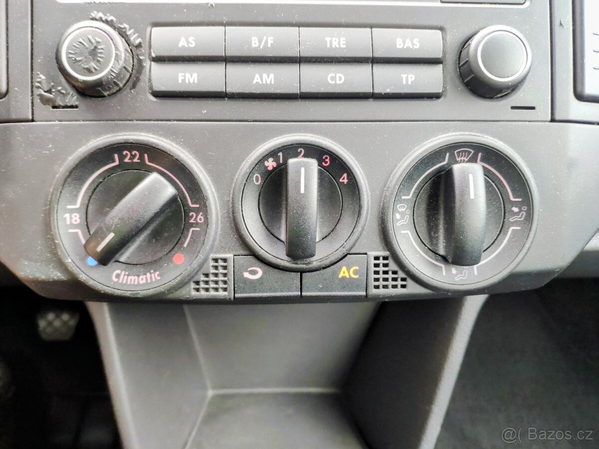 Volkswagen Polo 1.2i, NOVÁ STK, nájezd 108.000 km - 10