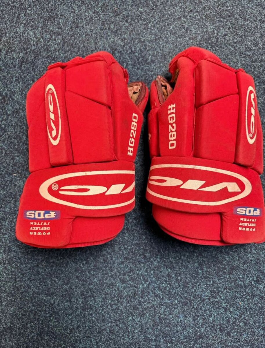 Retro hokejová výstroj - 10