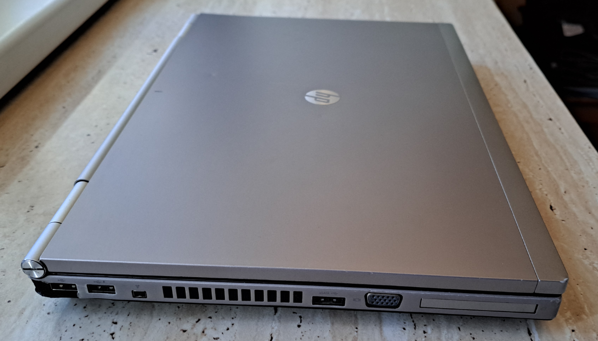 HP EliteBook 8570p/ Core i7 / 8 GB / SSD 240GB/ WIN 11 PRO - 10