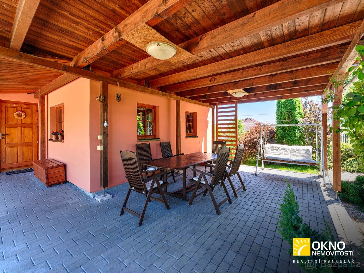 Dům s pěknou zahradou na okraji obce - 10