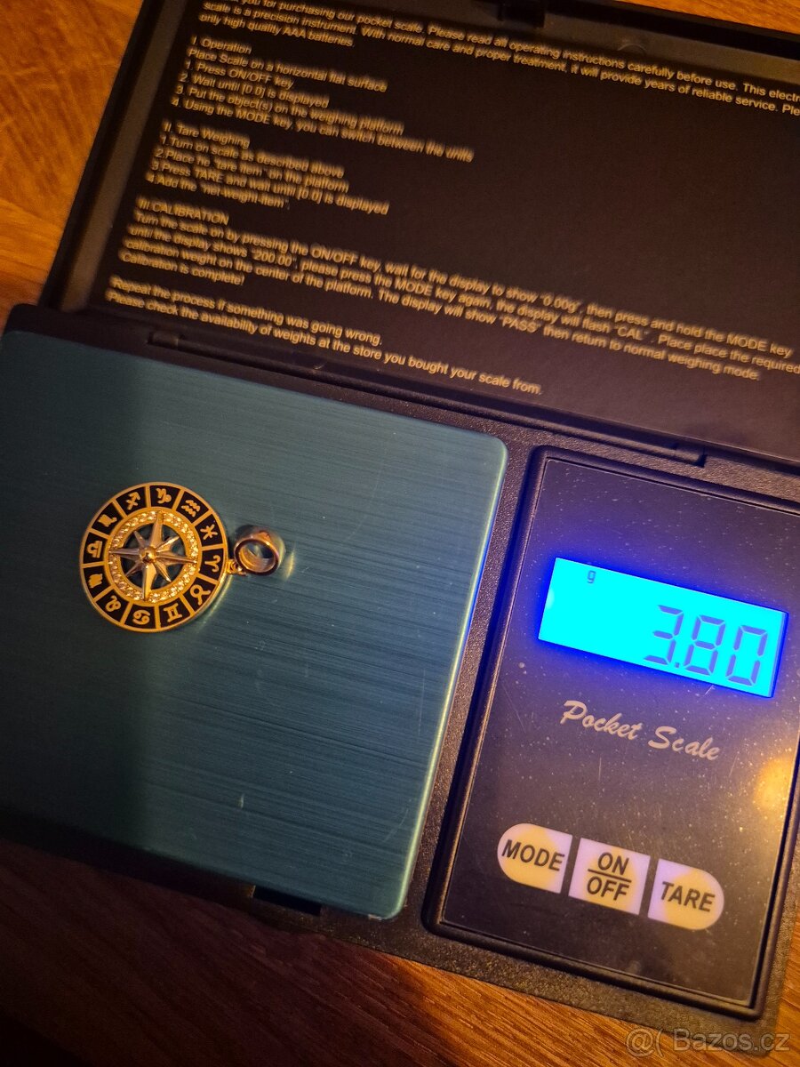 Zlatý řetízek se zlatým přívěskem - 10