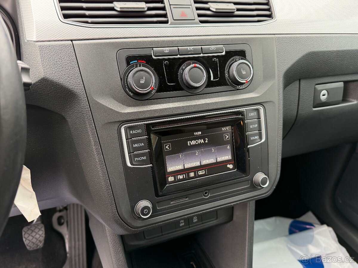 VOLKSWAGEN CADDY 2,0 TDI 4x4 - 90 KW, TOP STAV, TAŽNÉ - 10