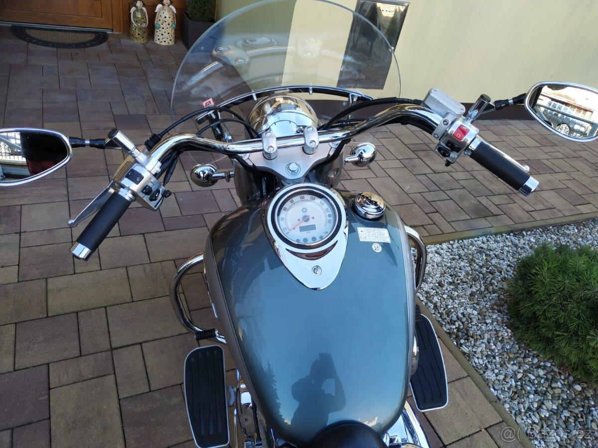 Yamaha 1100 DragStar - 10