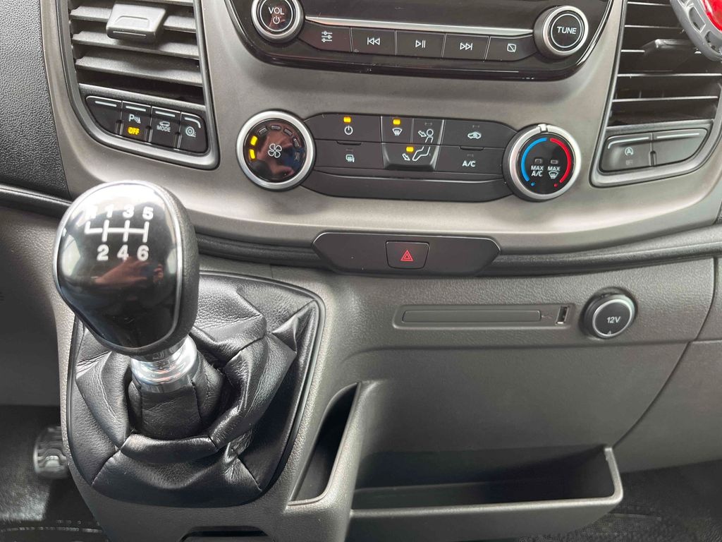 Ford Transit 2.0, 96 kW, L2H2, Tažné, Navi - 10