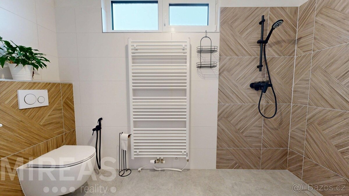 Sovínky, pronájem RD 4+1, 148 m2, na pozemku 692 m2, okr. Ml - 10