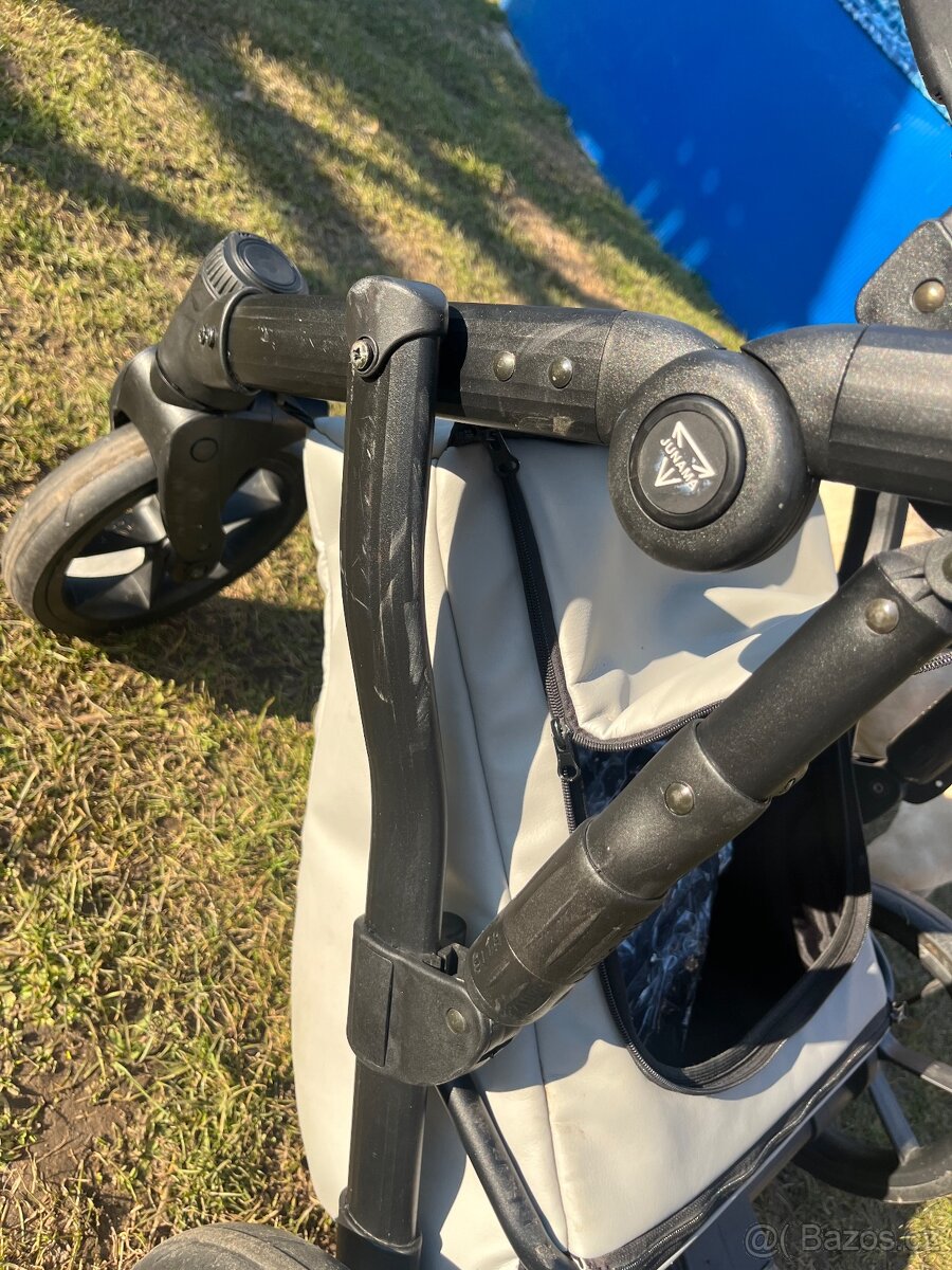 Kočárek Junama - 10