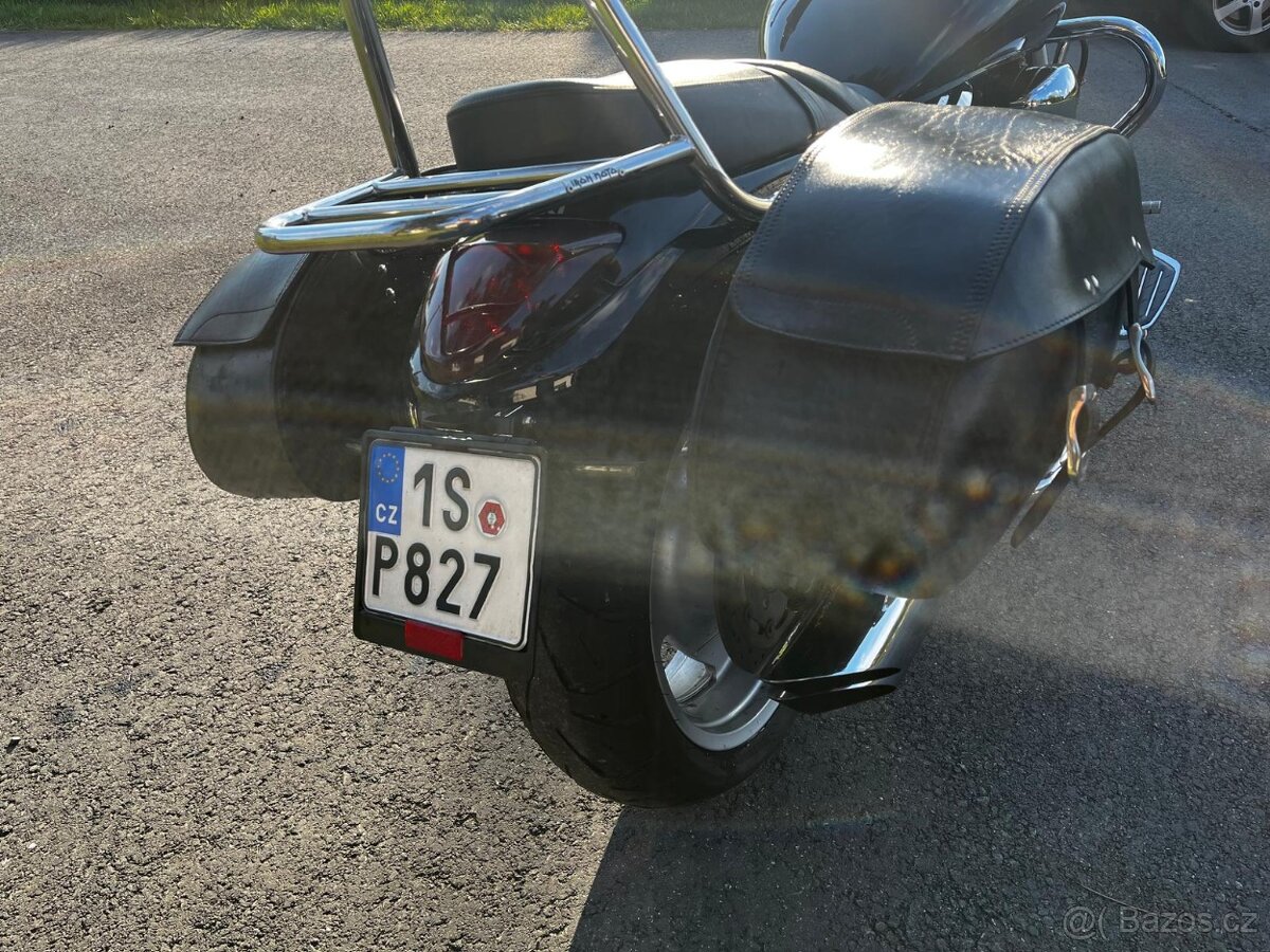 Suzuki Intruder M1500/Boulevard - 10