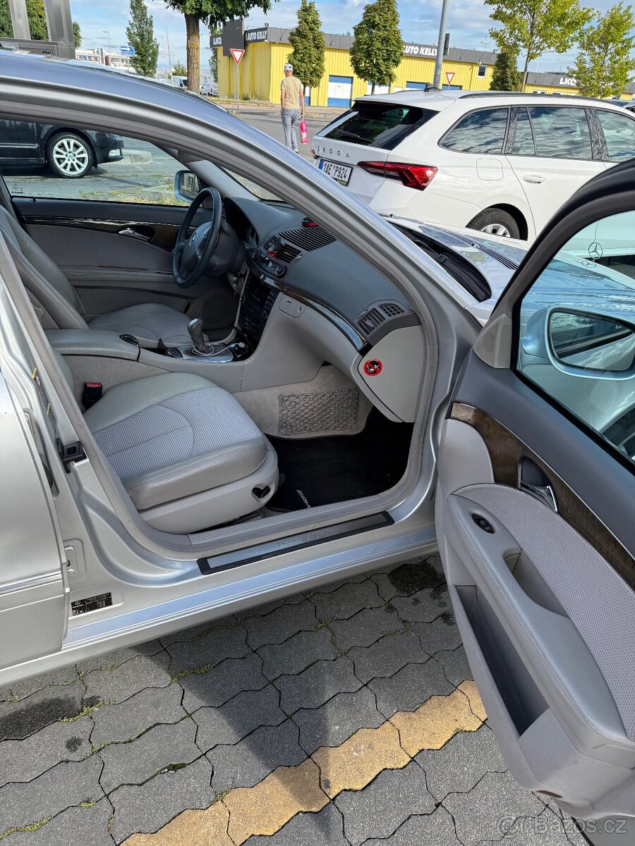 Mercedes-Benz E3.2 - 10