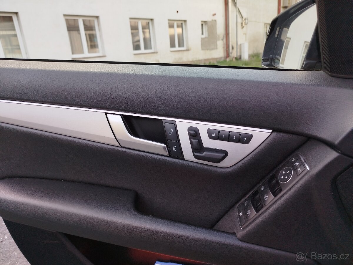 Mercedes C200 CDI Automat Elegant 2011 – 270 000 km - 10