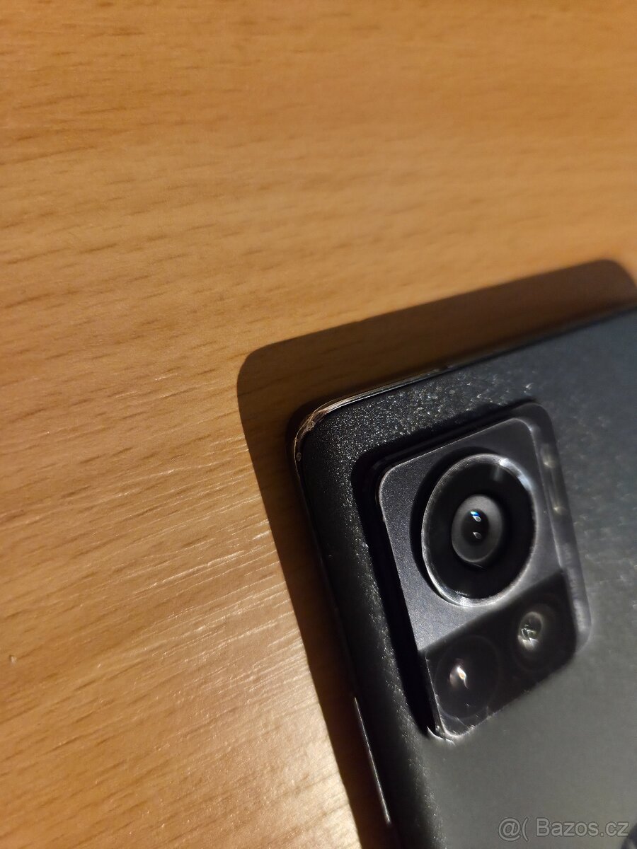 Motorola Edge 30 Ultra 12/256 GB + 125 W nabíječka+kryt - 10