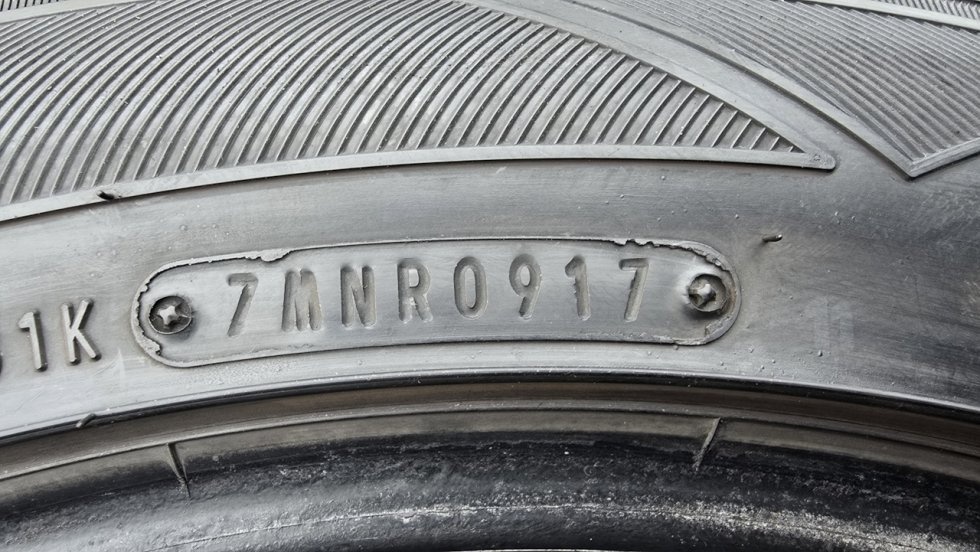 Letní pneu 245/45/18 Falken - 10