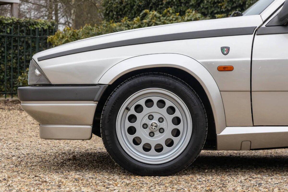 Alfa Romeo 75 2.0 Twin Spark 1988 - 10