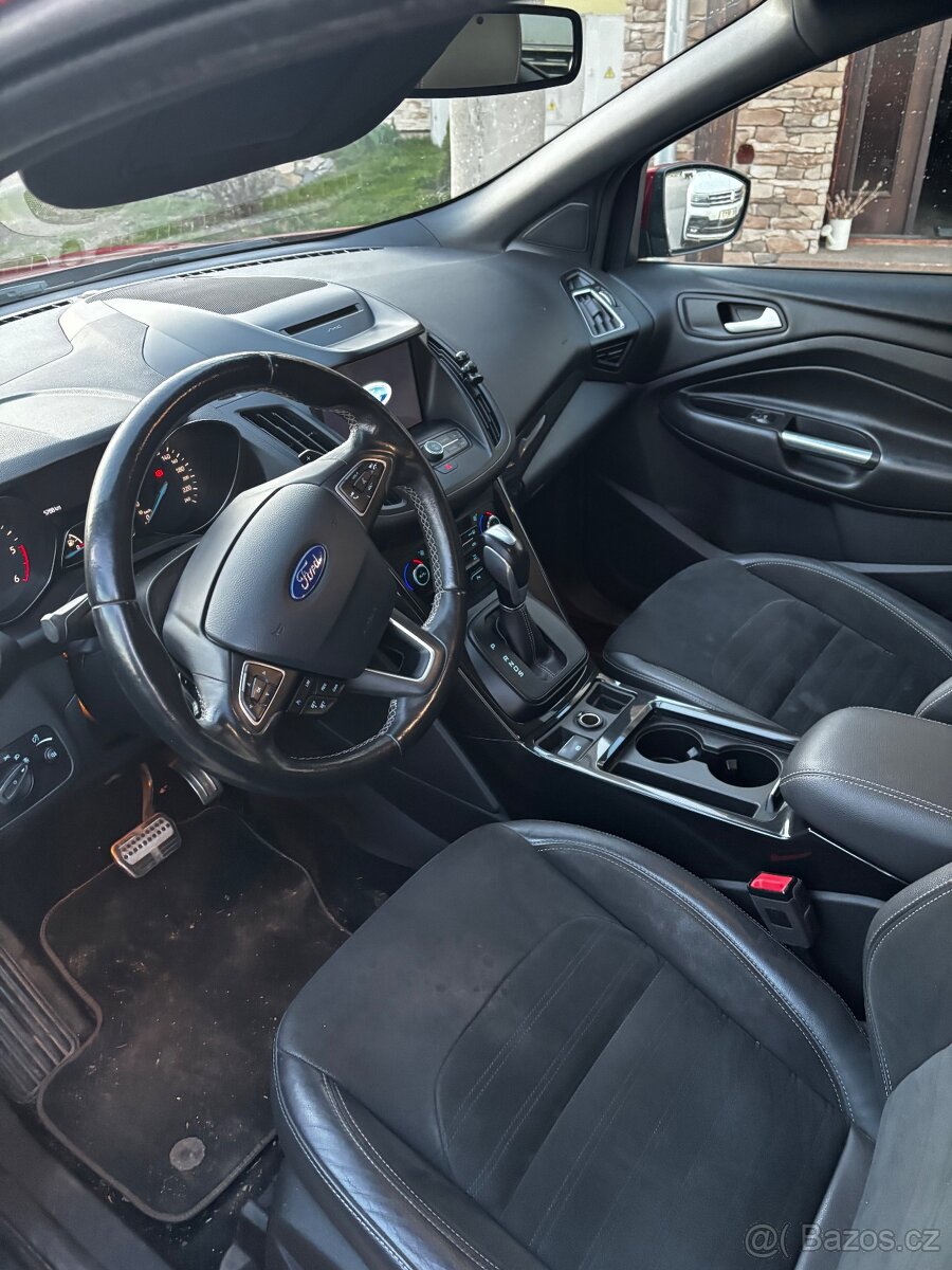 Ford Kuga ST line - 10