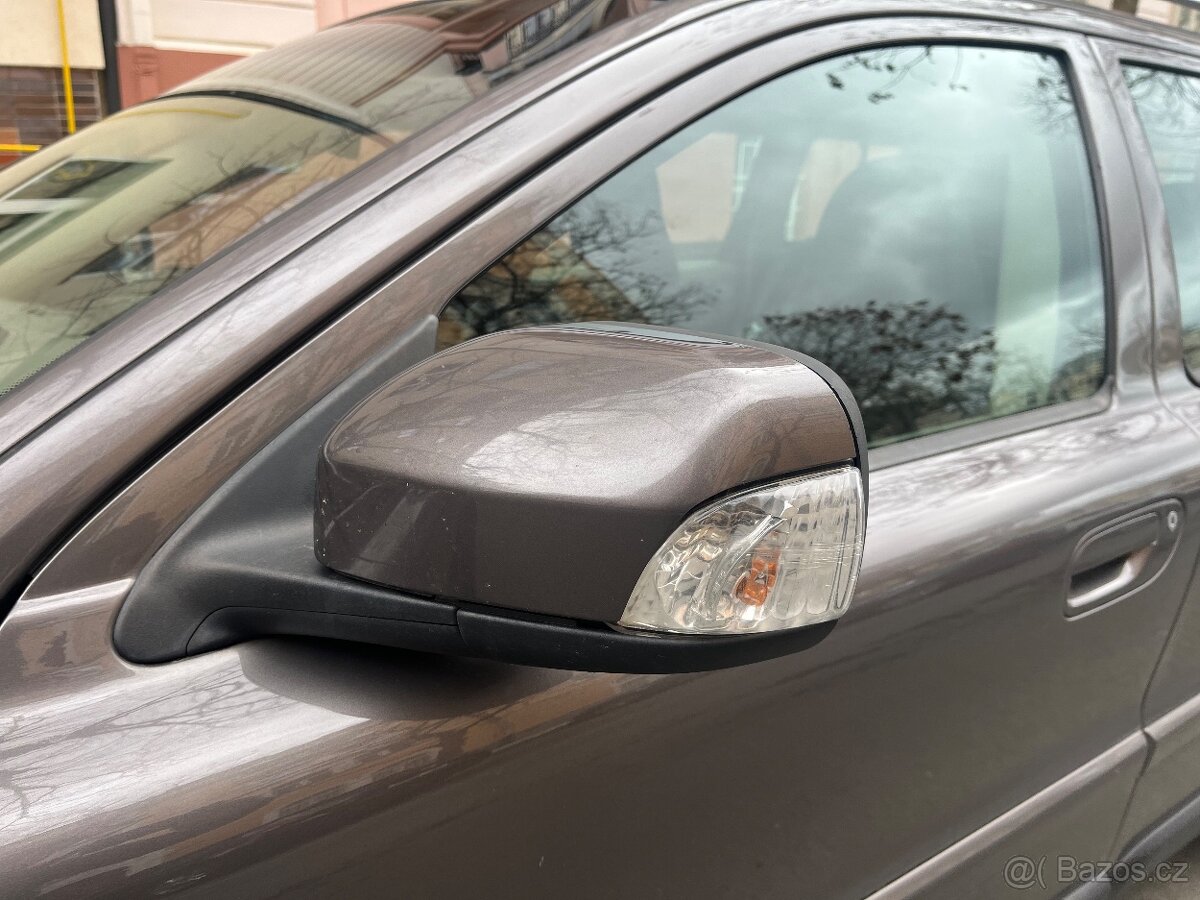 VOLVO XC70 - 10