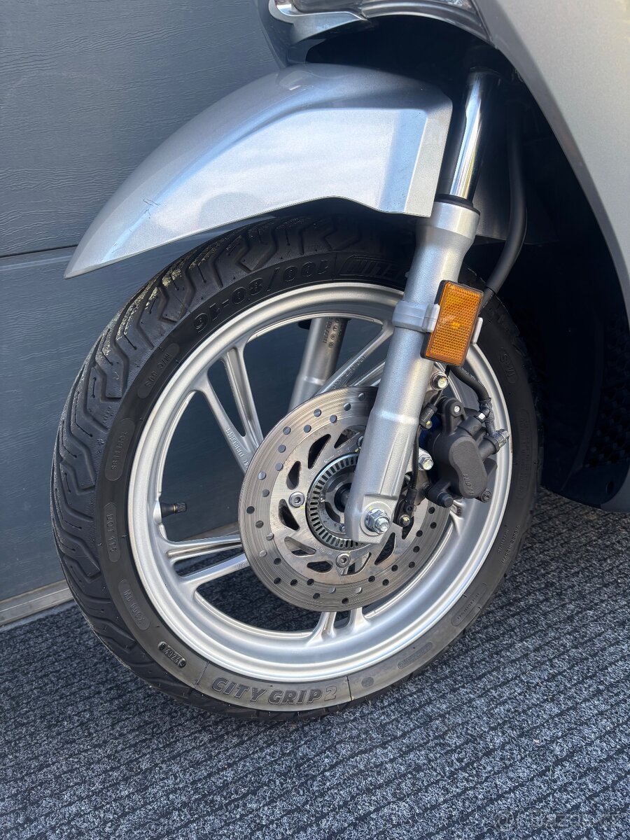 Honda SH 150i ABS - 10