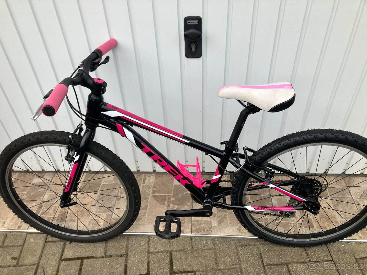 DÍVČÍ KOLO TREK 24 - 10