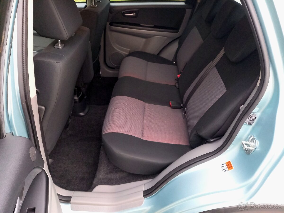 Suzuki SX4 1.6i COMFORT - 10