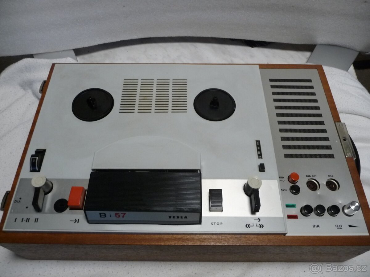 Magnetofon TESLA - 10