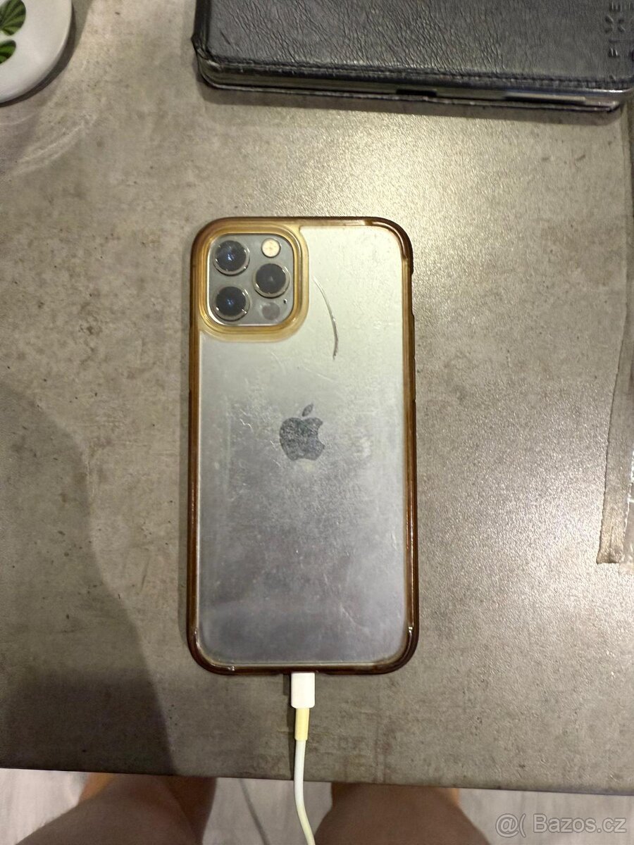 Apple iPhone 12 Pro (256 GB) - 10