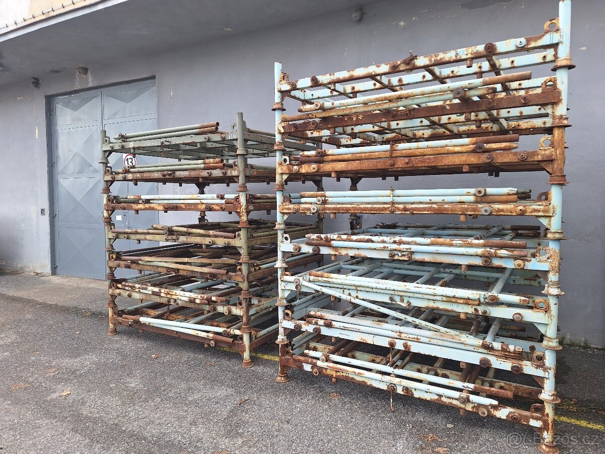 Palety kovove stohovaci - 10