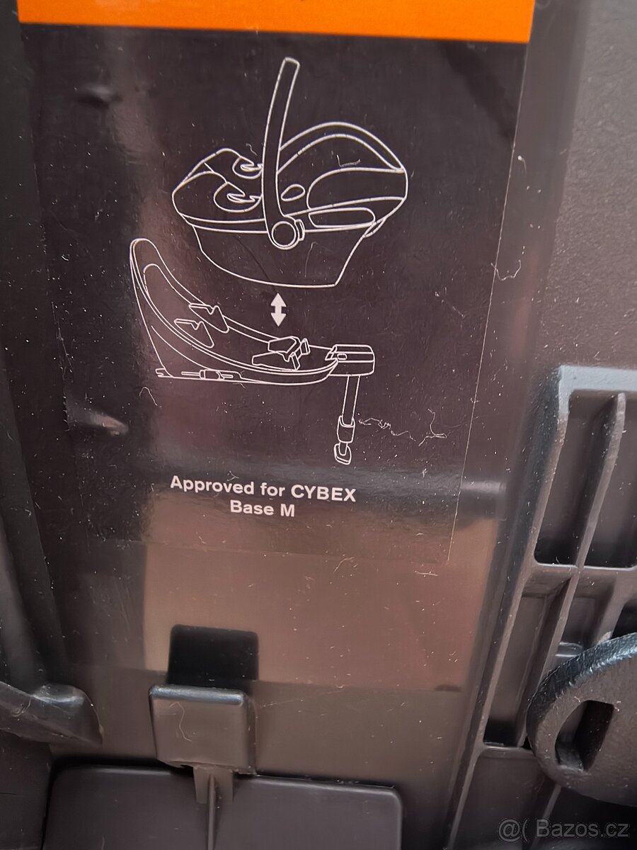 Autosedačka Cybex Aton M + Cybex Base M - 10