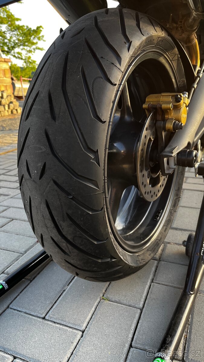 Triumph Street triple 675 - 10