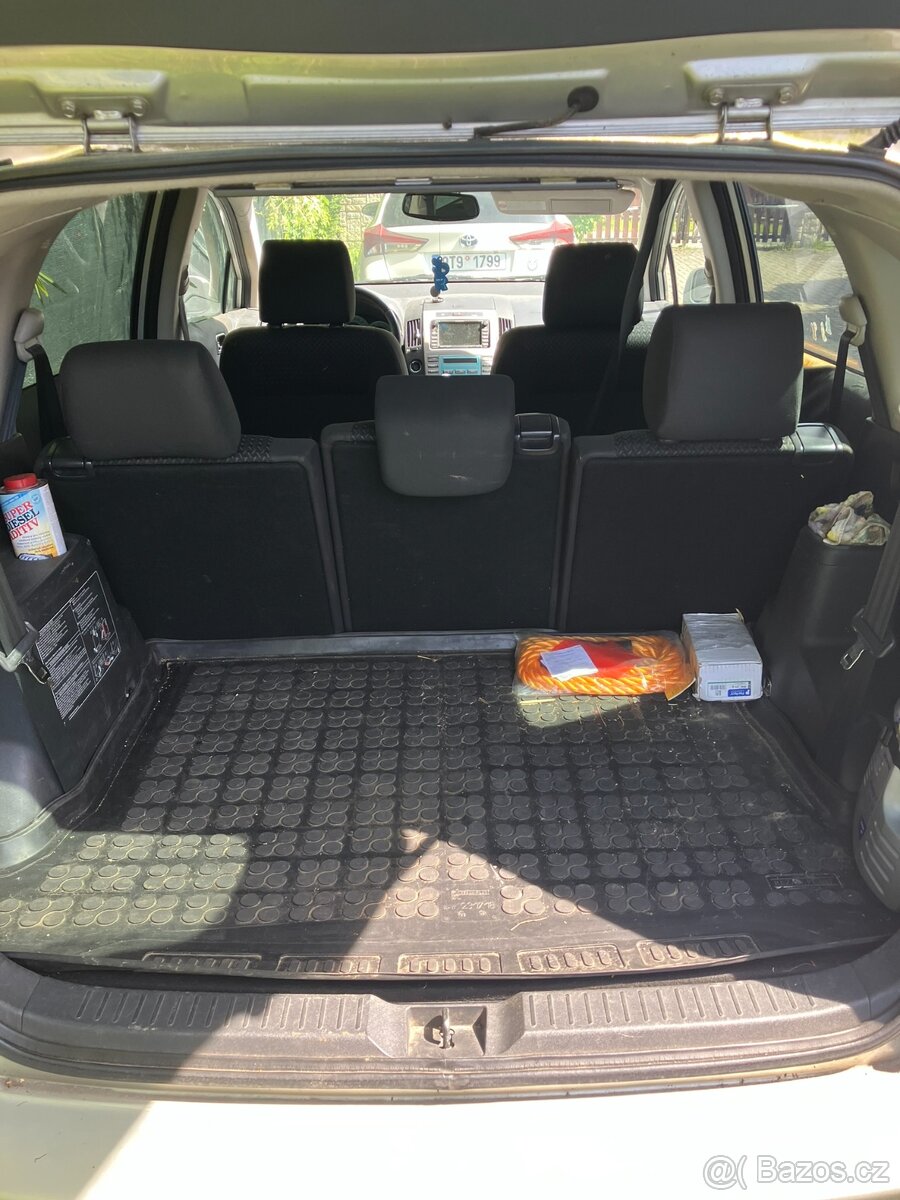 Toyota Corolla Verso 2.2 D-4D, 100 kW - 10