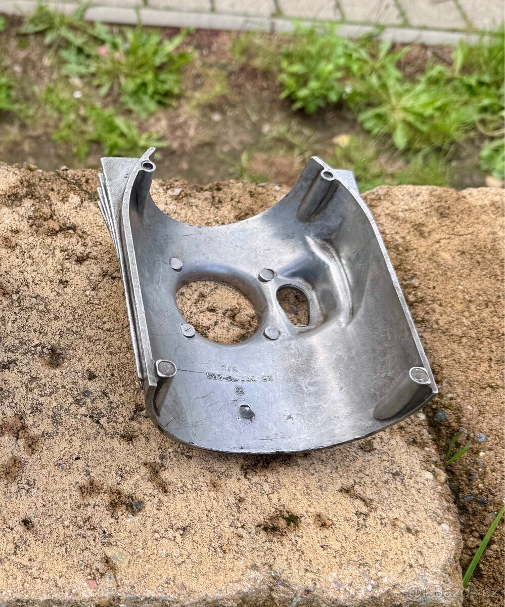 ČZ 125 175 250 - kryt karburátoru - 10