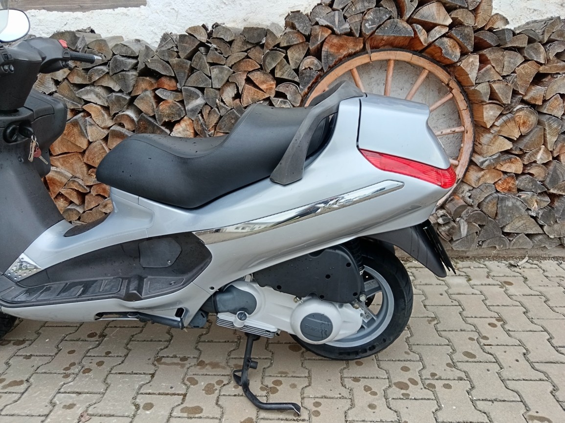 PIAGGIO X8 250 i.e - 10
