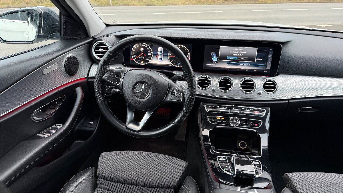 Mercedes-Benz E220 - 10