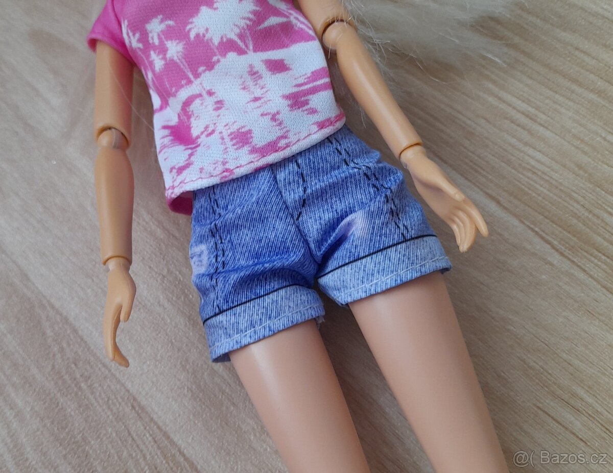 Panenka Anlily kloubová se skútrem - 10